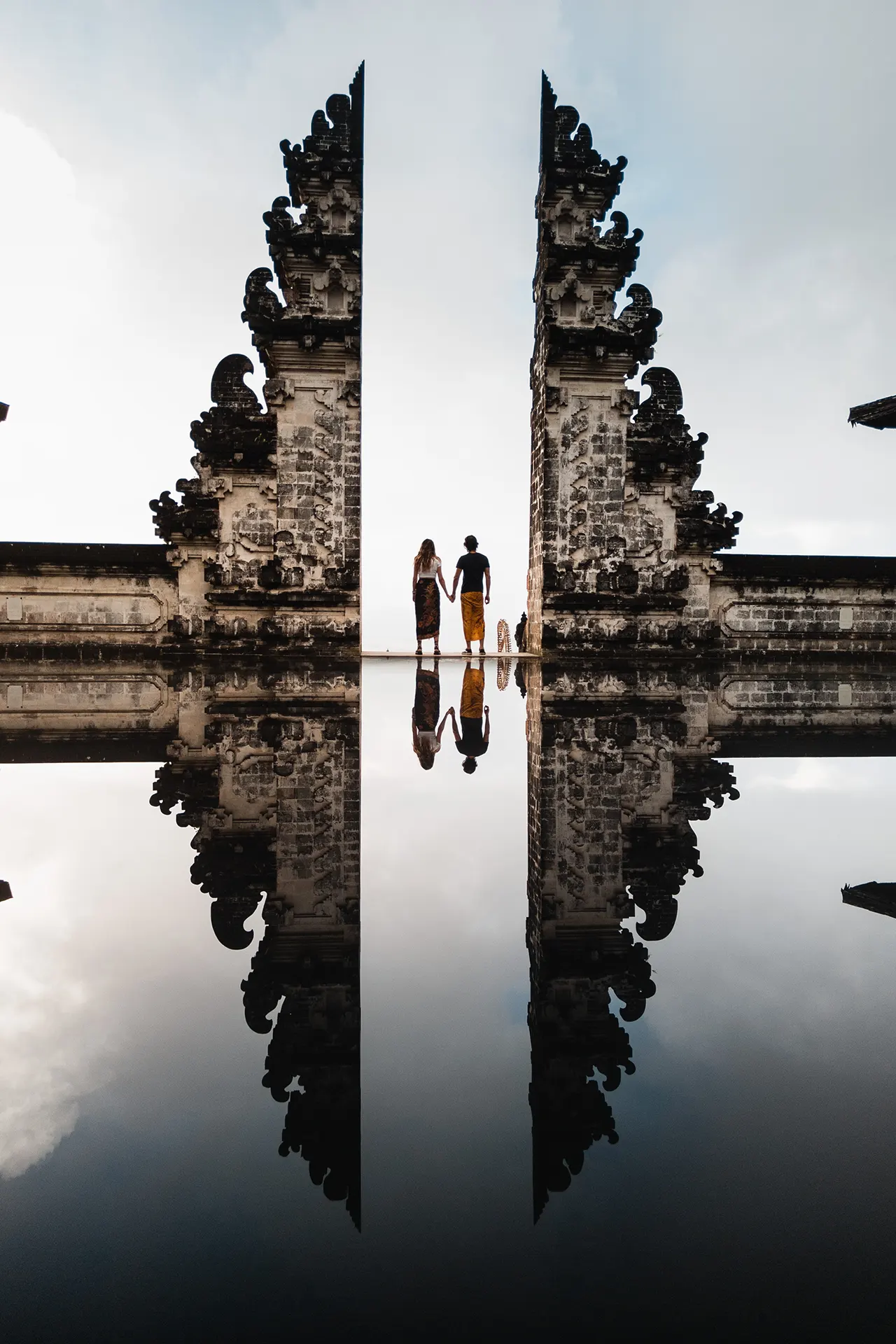 Bali Packing List for Couples: Dress Codes, Temple Etiquette, Plug Types